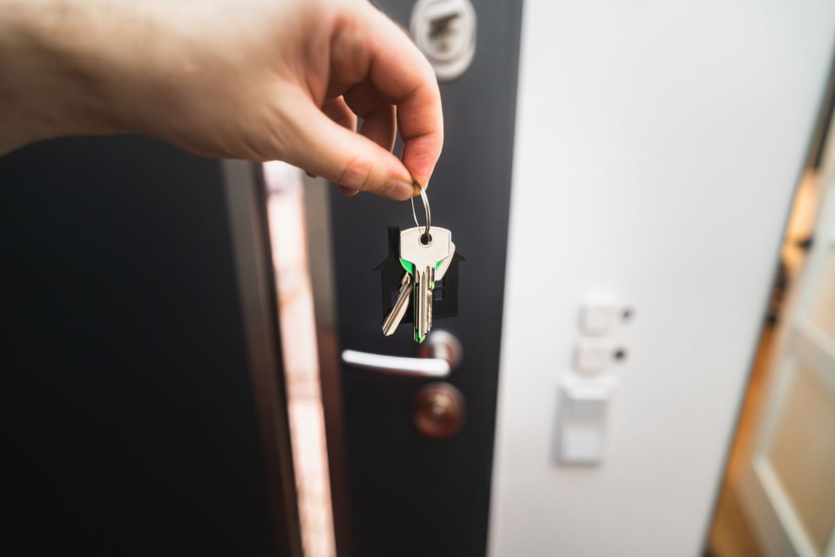 Remplacer une porte d'entrée : prix, sécurité et aides - Quand et pourquoi remplacer sa porte d’entrée ?